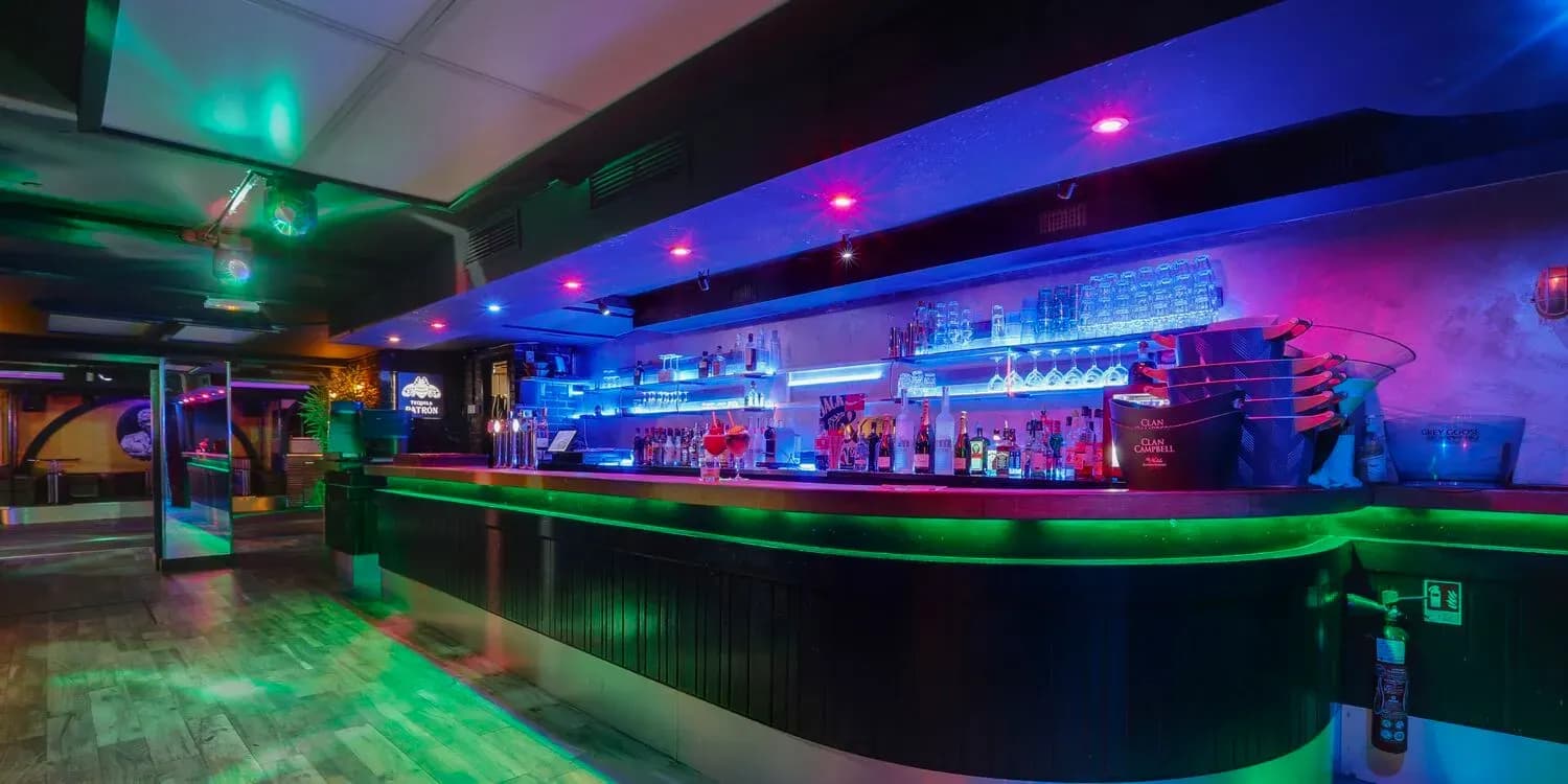 La Chapelle Nightclub (source: privateaser.com)