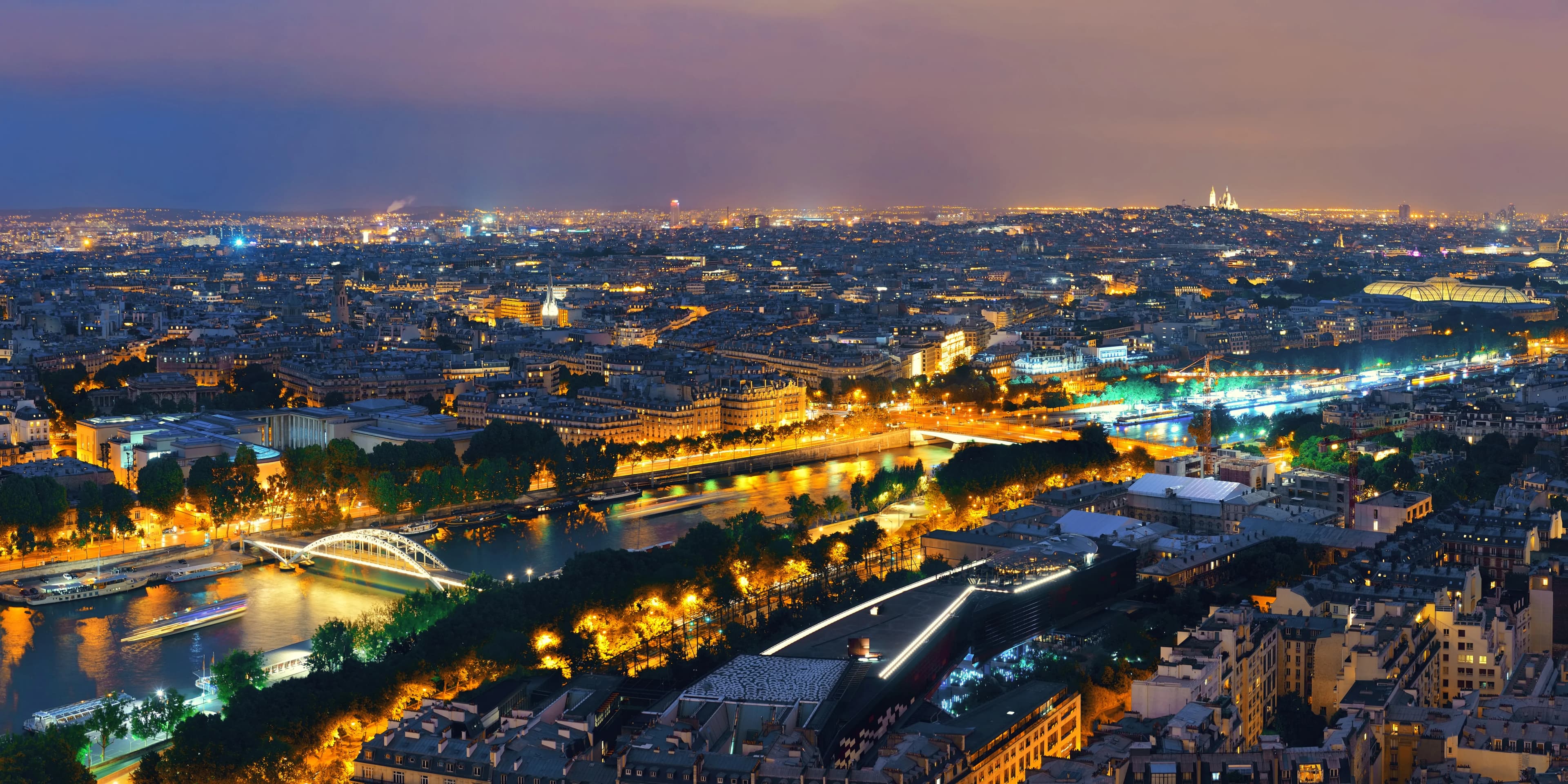 Vue sur la ville de Paris (source: TravelScape)